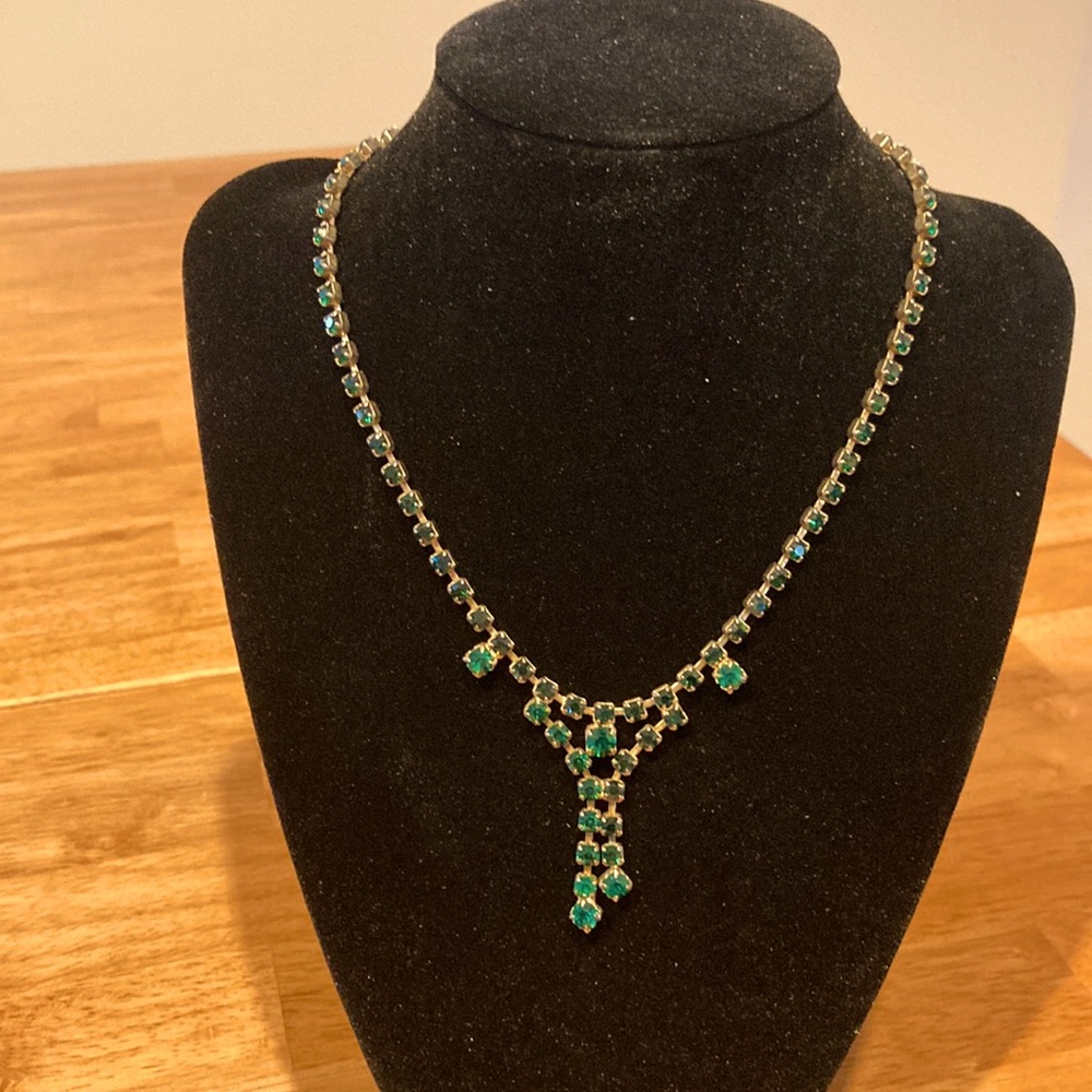 Vintage green rhinestone choker.  9 in.